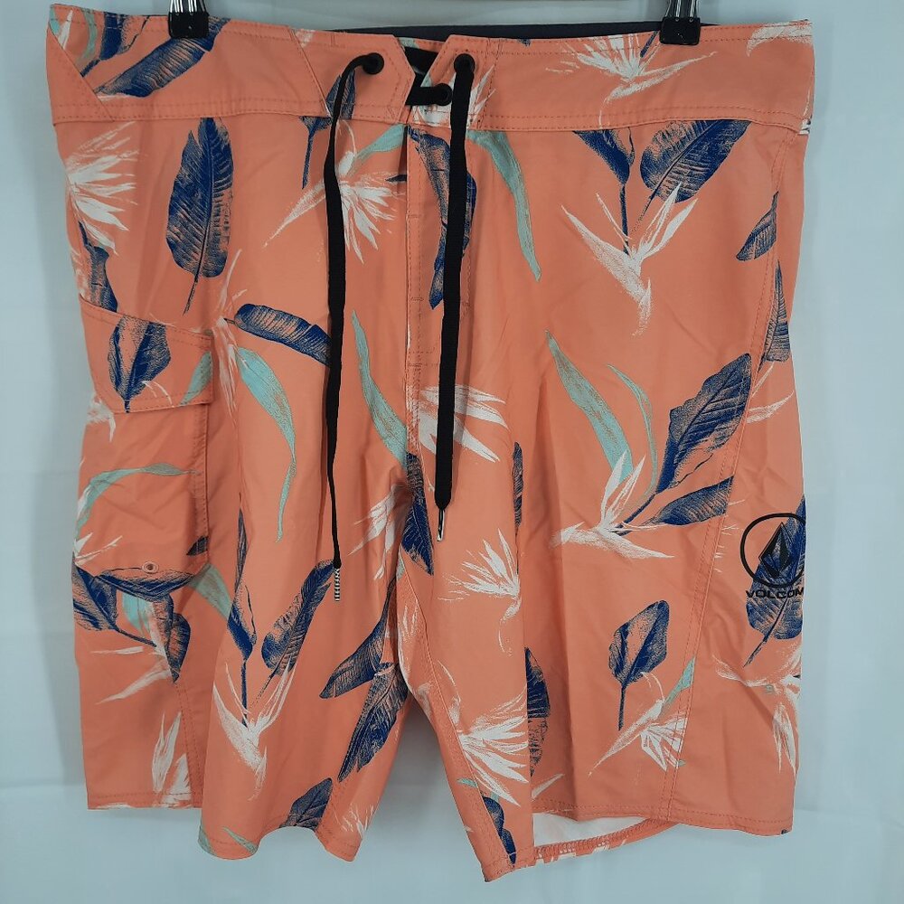Volcom Manic Board Shorts Men's Size 33 Salmon Swimming Trunks